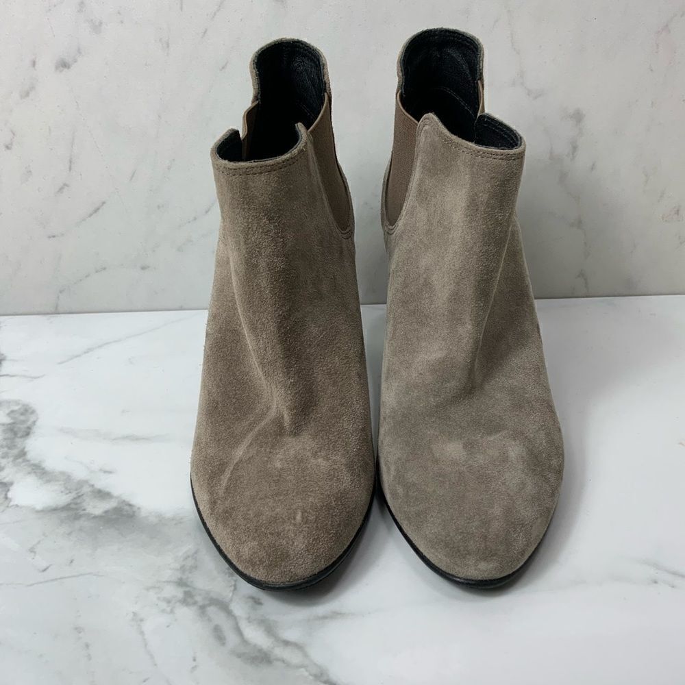 Bata Pelle Vera suede ankle booties - Picture 2 of 3